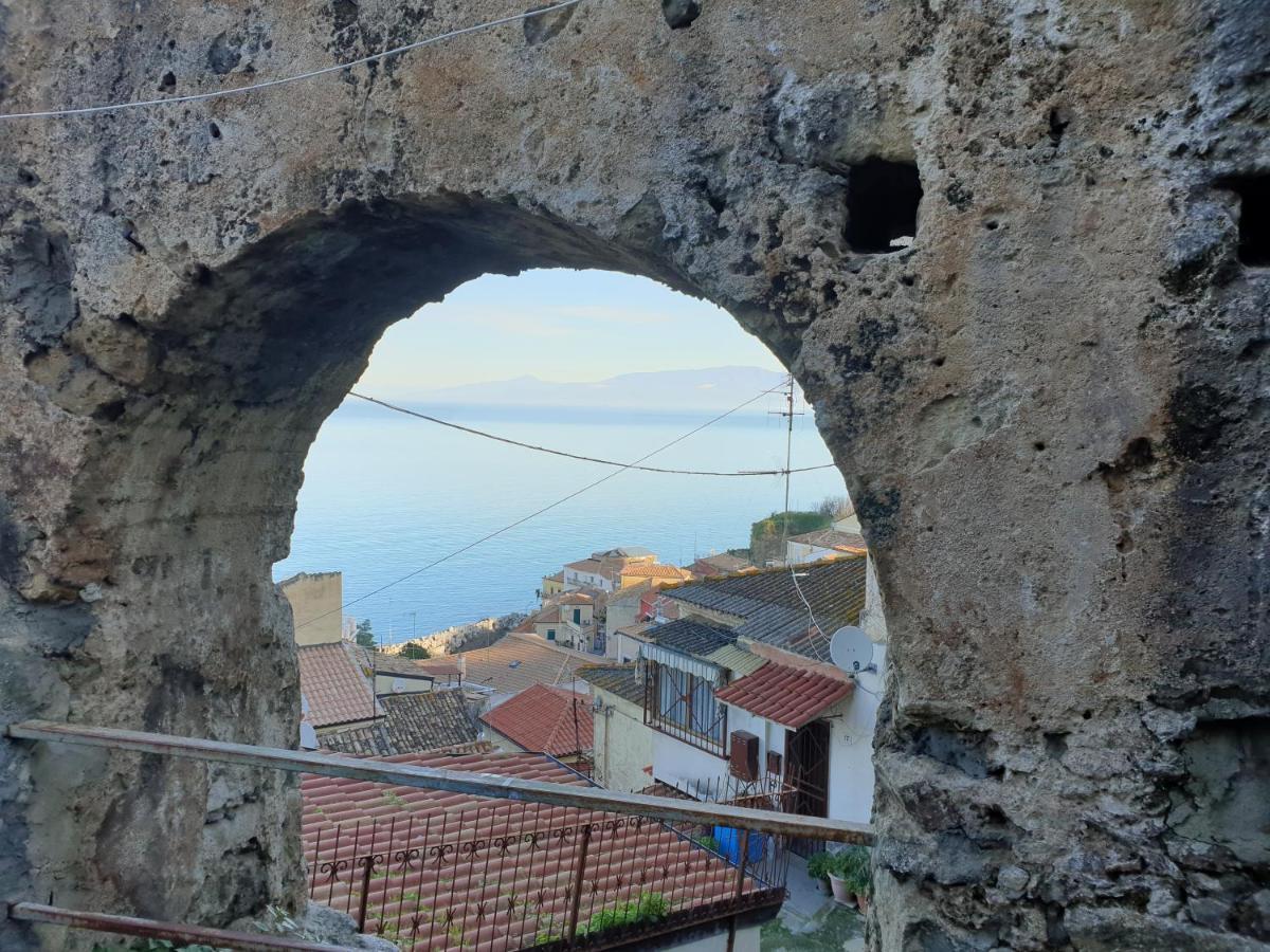 2 Bed Apartment In The Historical Center Pizzo Пицо Екстериор снимка